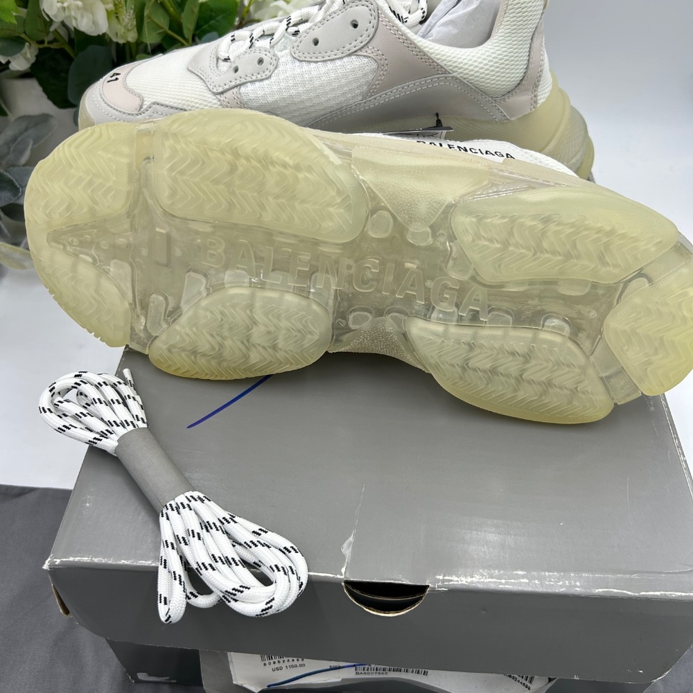 Women’s Balenciaga triple S clear sole sneakers. Size 41. NWT. - Picture 7 of 9